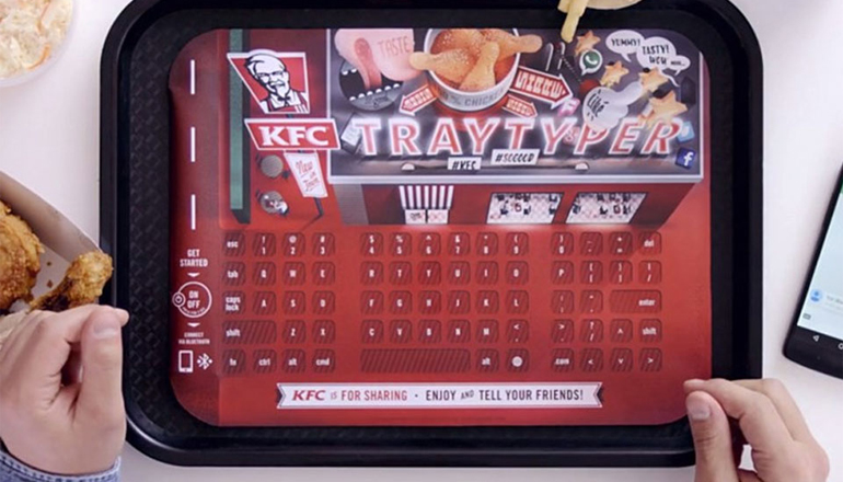 KFC cria bandeja com teclado inteligente